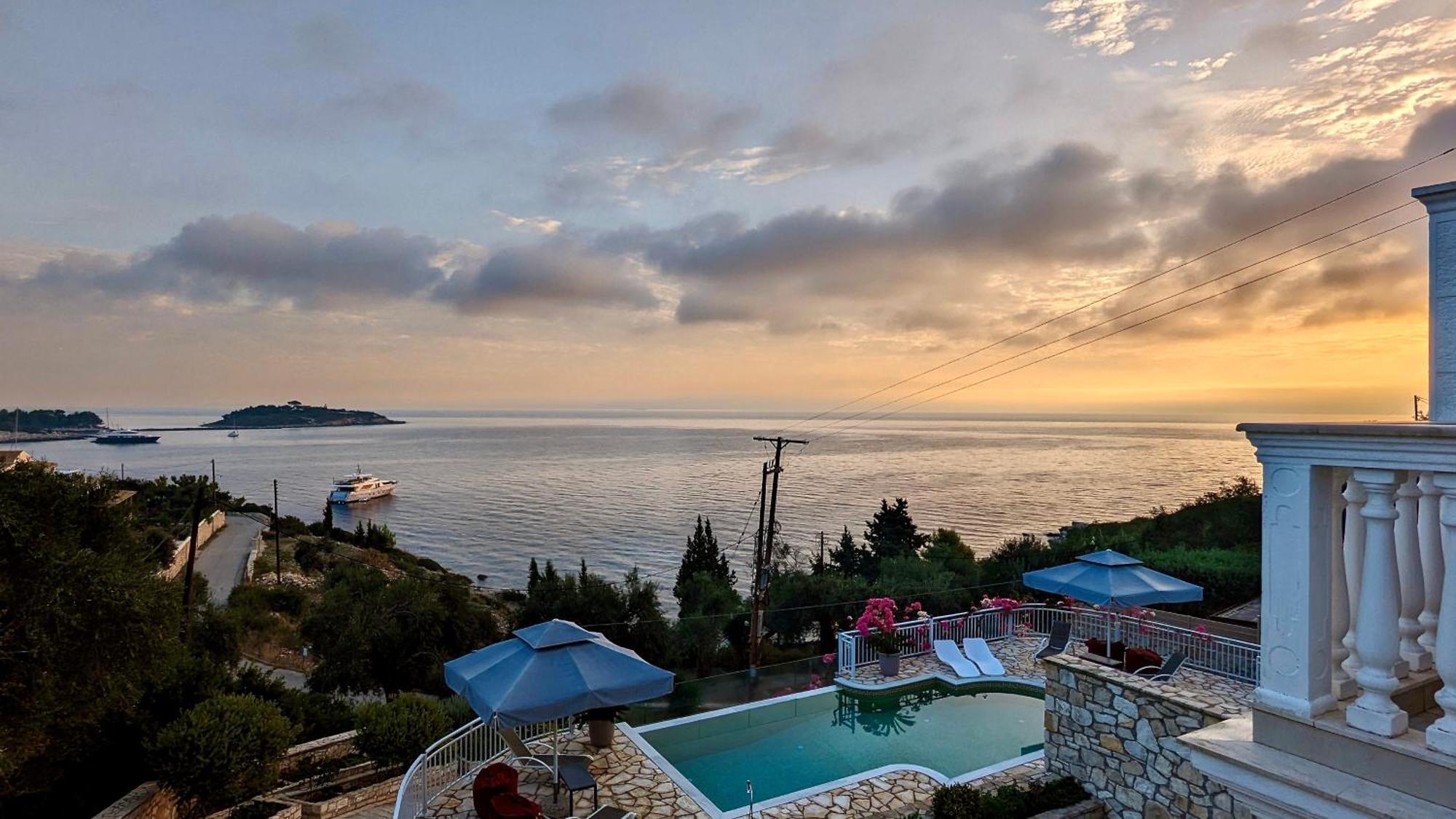 Villa Avgerini Paxos Gaios Luaran gambar