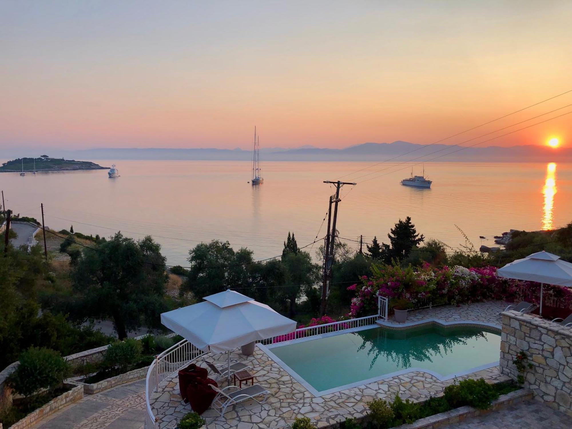 Villa Avgerini Paxos Gaios Bilik gambar